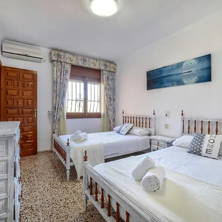 Puchero - Plusholidays Villa *
